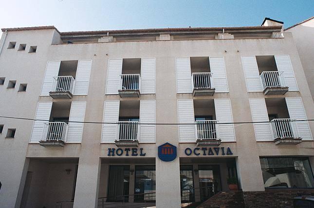 Hotel Octavia Cadaques Bagian luar foto